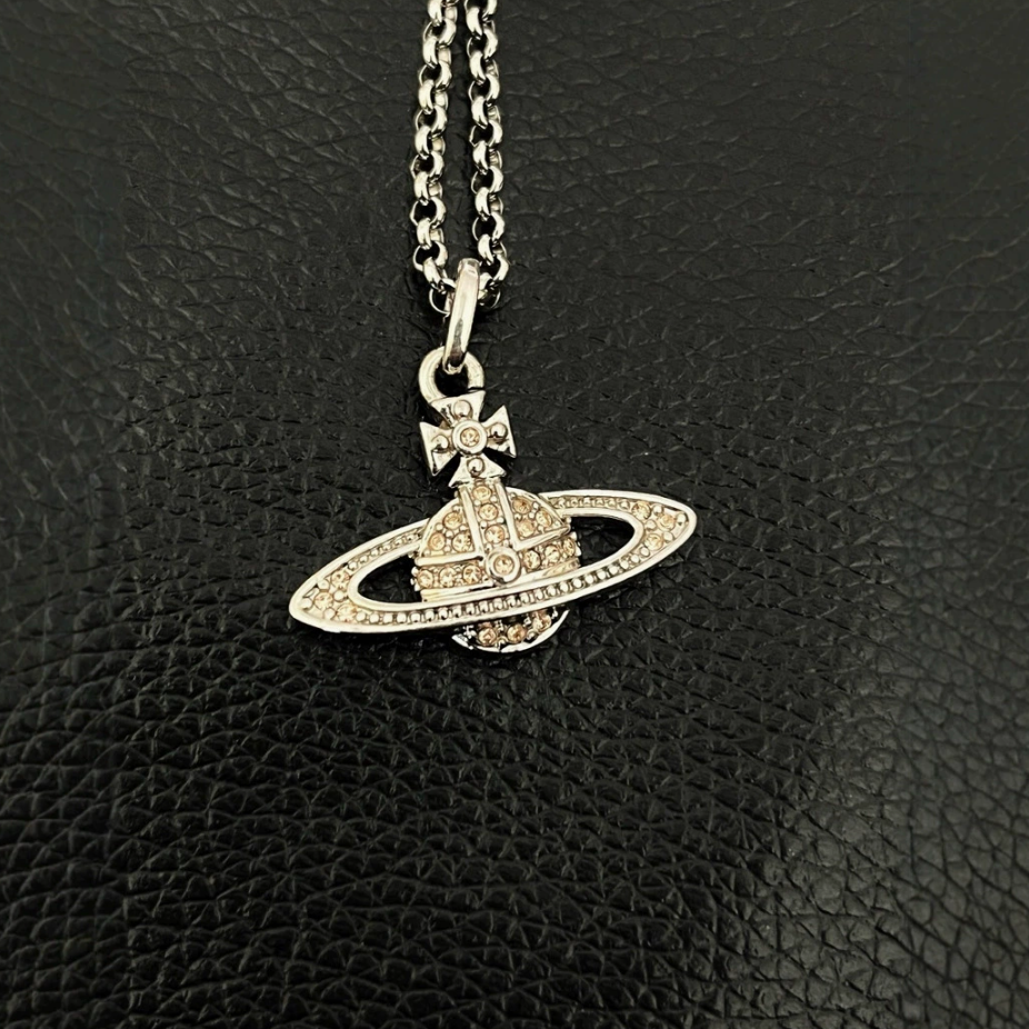 Vivienne Westwood Men's Crystal-Embellished Orb Logo Necklace（V63020104）