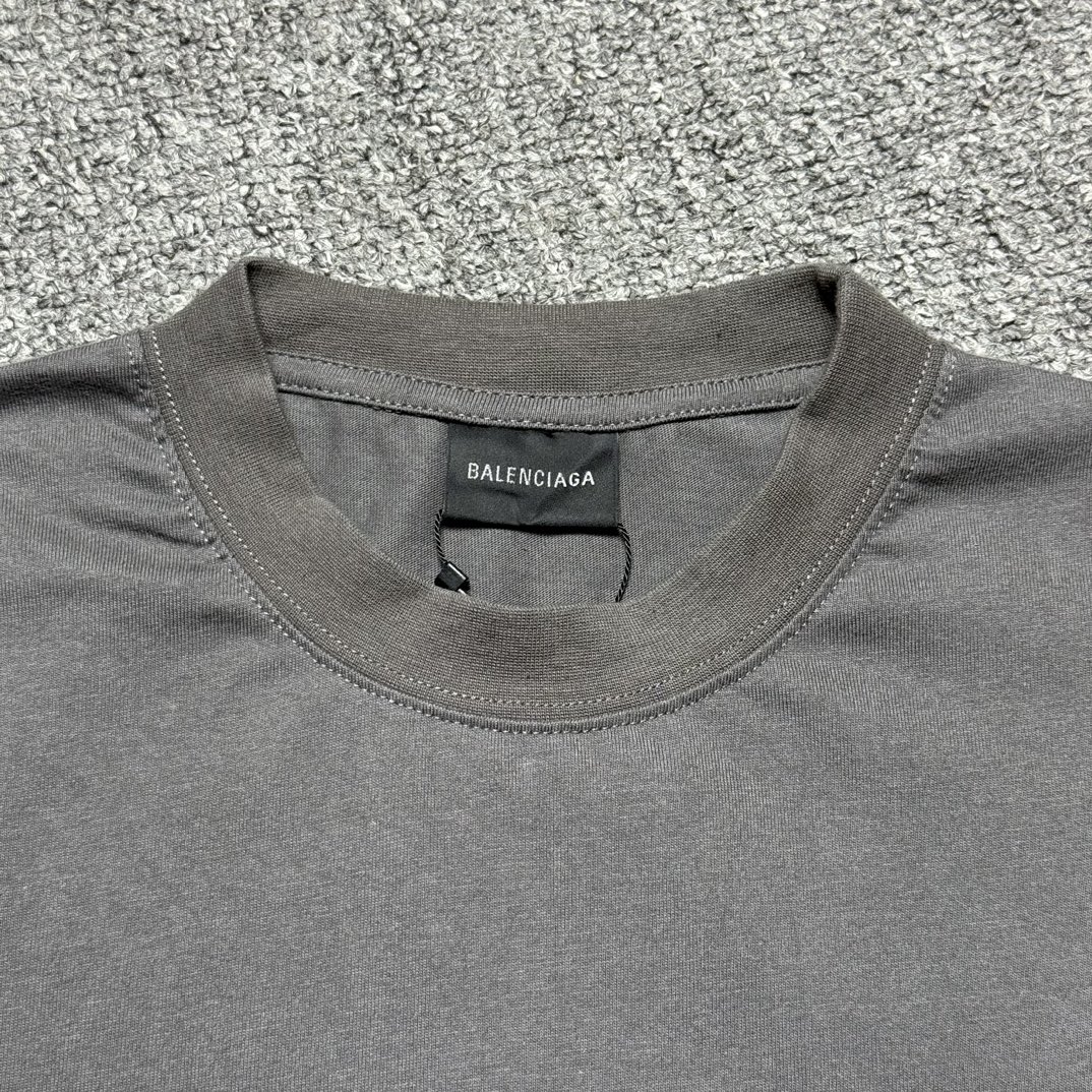 Balenciaga back medium fit T-shirt（21UDEF79）