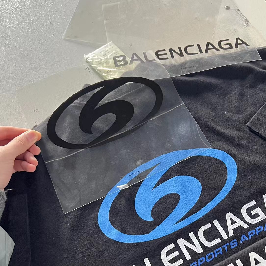 Balenciaga 'SURFER' T-SHIRT（23UEFF87）