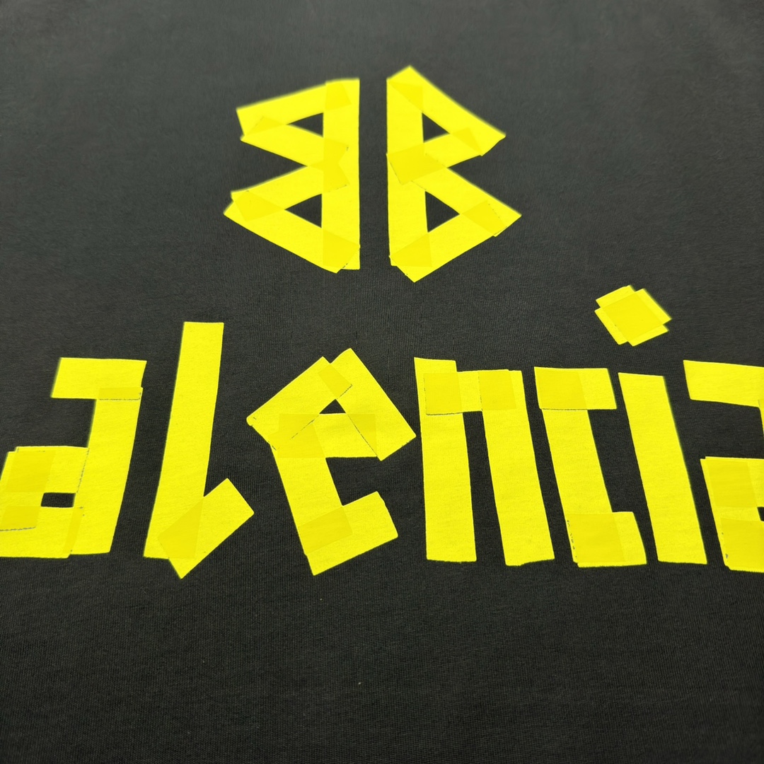 Balenciaga Tape Type Medium Fit T-shirt Black Faded（25IEFT77 ）