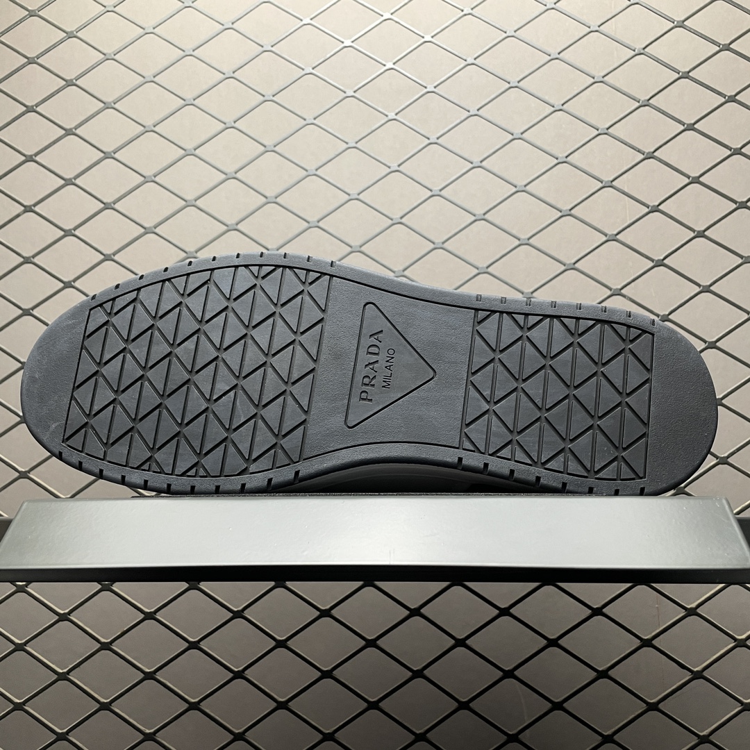 Prada Downtown Low top casual board shoes（2EE364_3LKG_F0T8F）