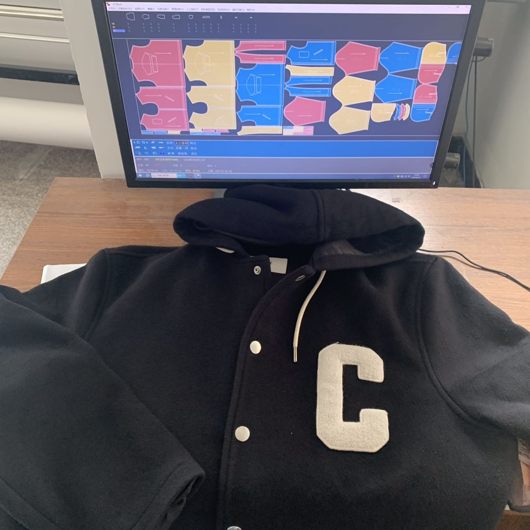 CELINE FW22 letter patch coat（2V04L553R-27NG）