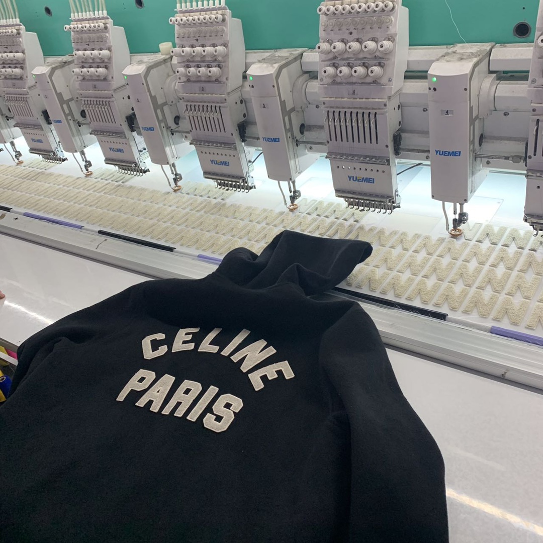 CELINE FW22 letter patch coat（2V04L553R-27NG）