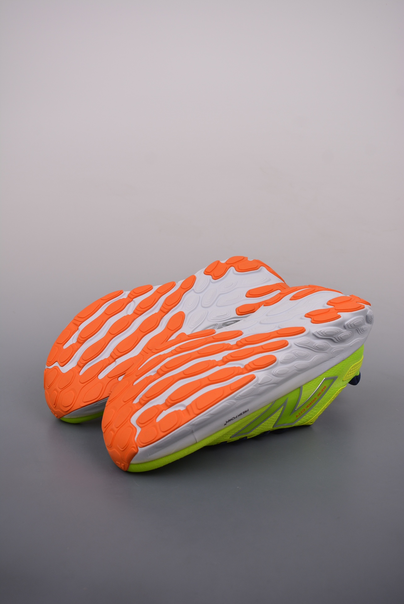 New Balance W FRESH FOAM X 1080V13(NBPFDF007Y）