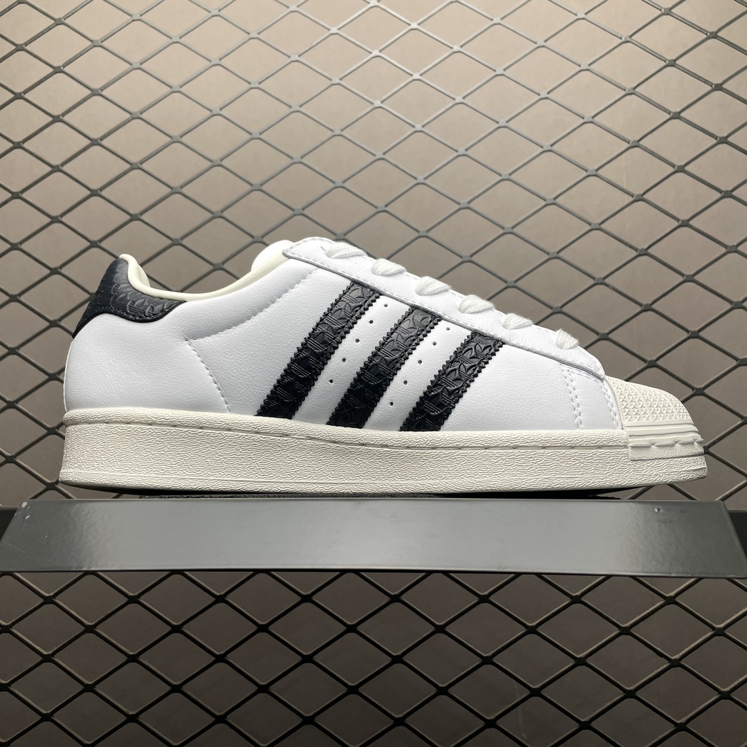 adidas Originals Superstar "Footwear White/Core Black/Gold Metallic"（IF3637）