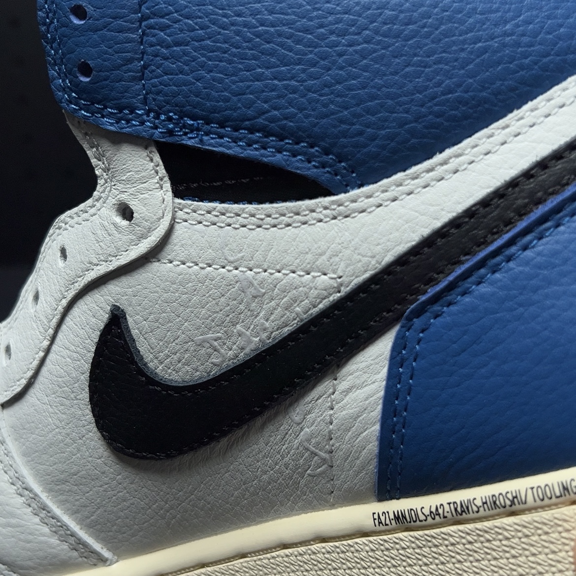 Travis Scott × Fragment × Nike Air Jordan 1 Retro High OG SP "Military Blue"  (DH3227-105)
