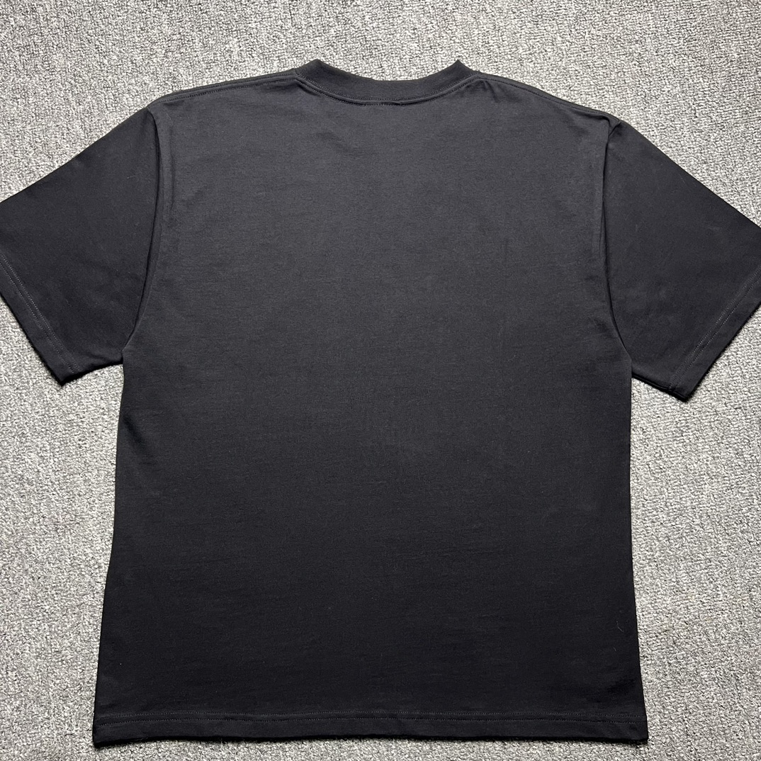 【BALENCIAGA】LO_VE Tシャツ ミディアムフィット(764235TQVK21576）
