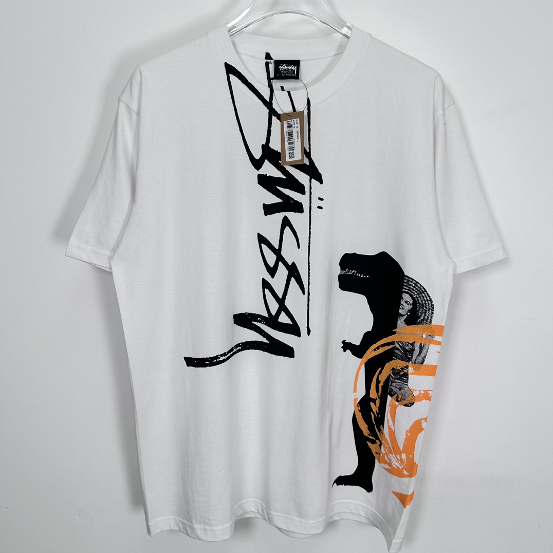 Stussy David Carson Dino Tee 'White'（3903910-1）