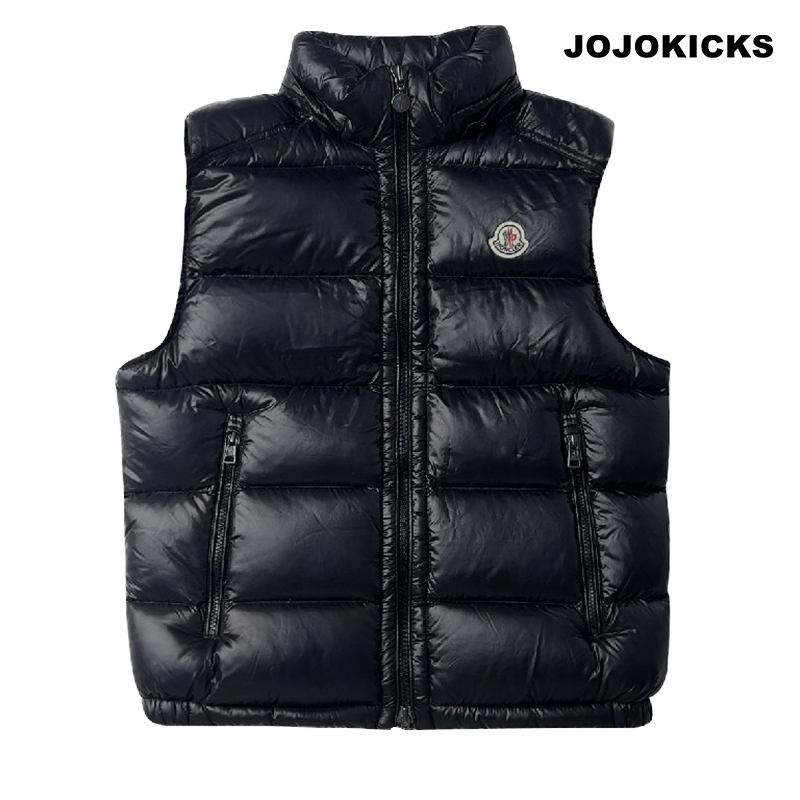 Moncler Bormes logo patch hooded vest（H20911A0021668950-999）