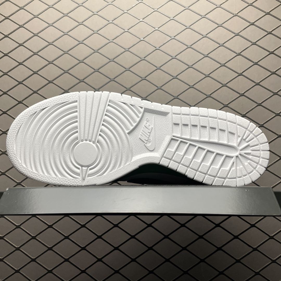 Nike SB Dunk Low "Heineken board shoes( 304292-302)