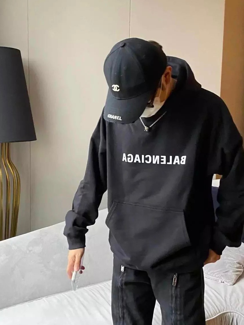 MIRROR BALENCIAGA HOODIE（31PGUU77 ）