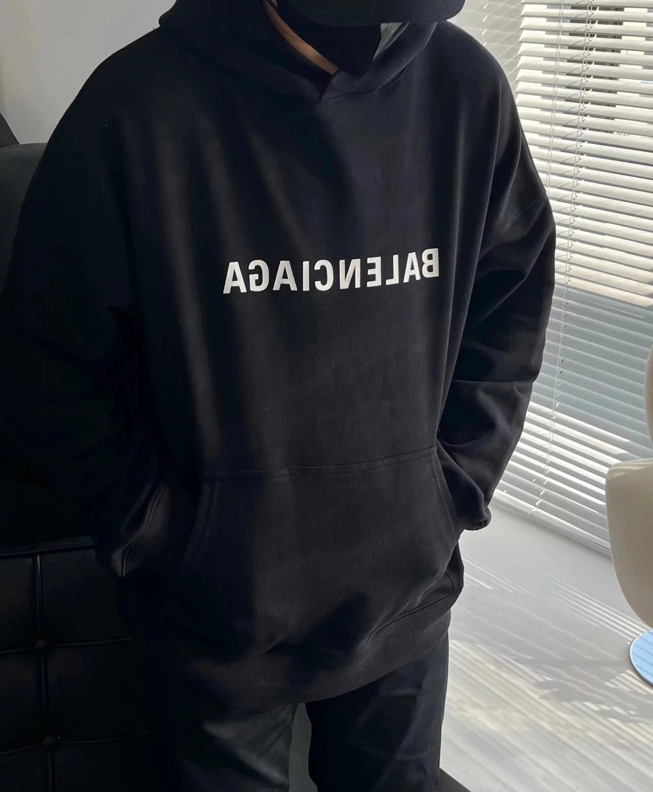 MIRROR BALENCIAGA HOODIE（31PGUU77 ）