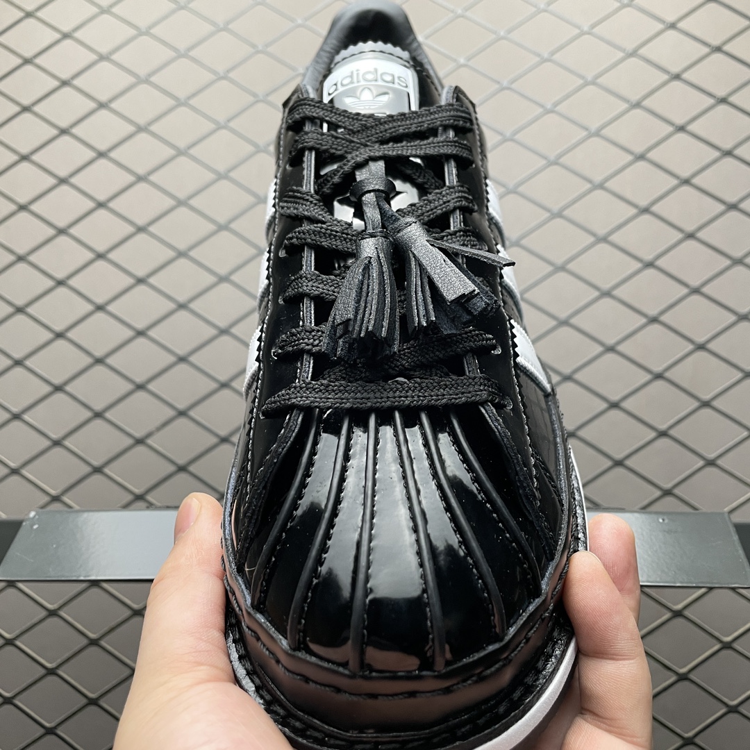 CLOT × adidas Originals Superstar "Core Black/Footwear White"（38UEFF3）