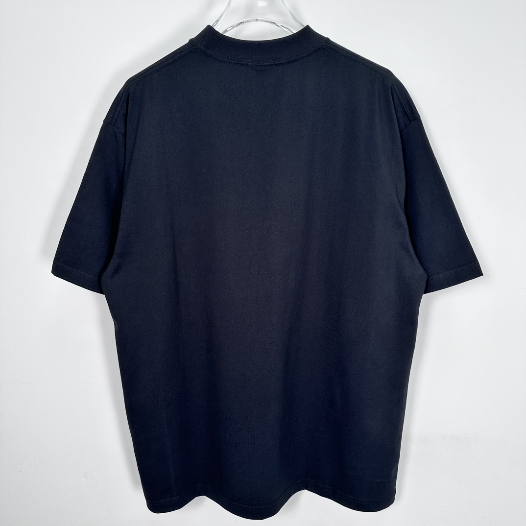 Balenciaga Medium Fit T-shirt (764235TQVI5156976）