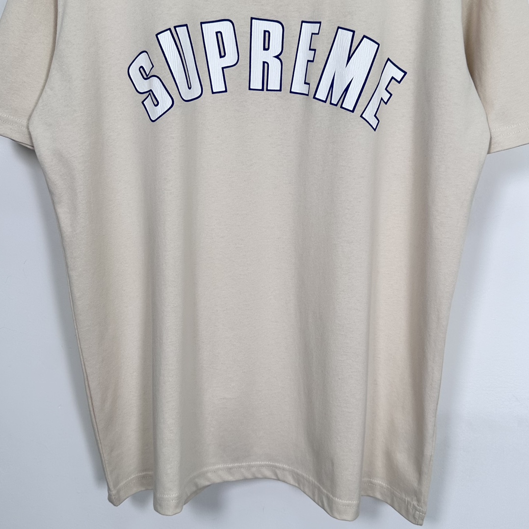 Supreme Cracked Arc S/S Top "Light Tan"（SUP-SS24-055-1）