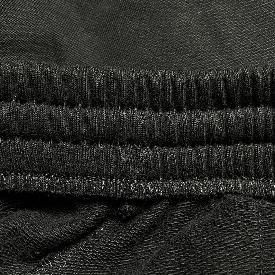 BALENCIAGA large shorts（723881TNVN28482）