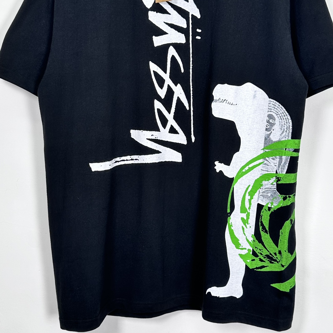 Stussy David Carson Dino Tee 'White'（3903910-1）