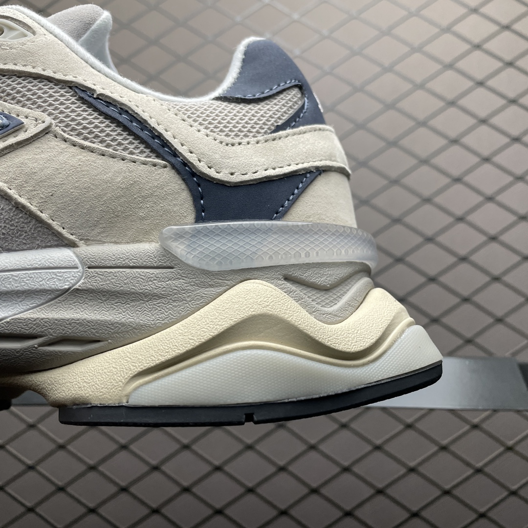 New Balance 9060  (U9060EEB )