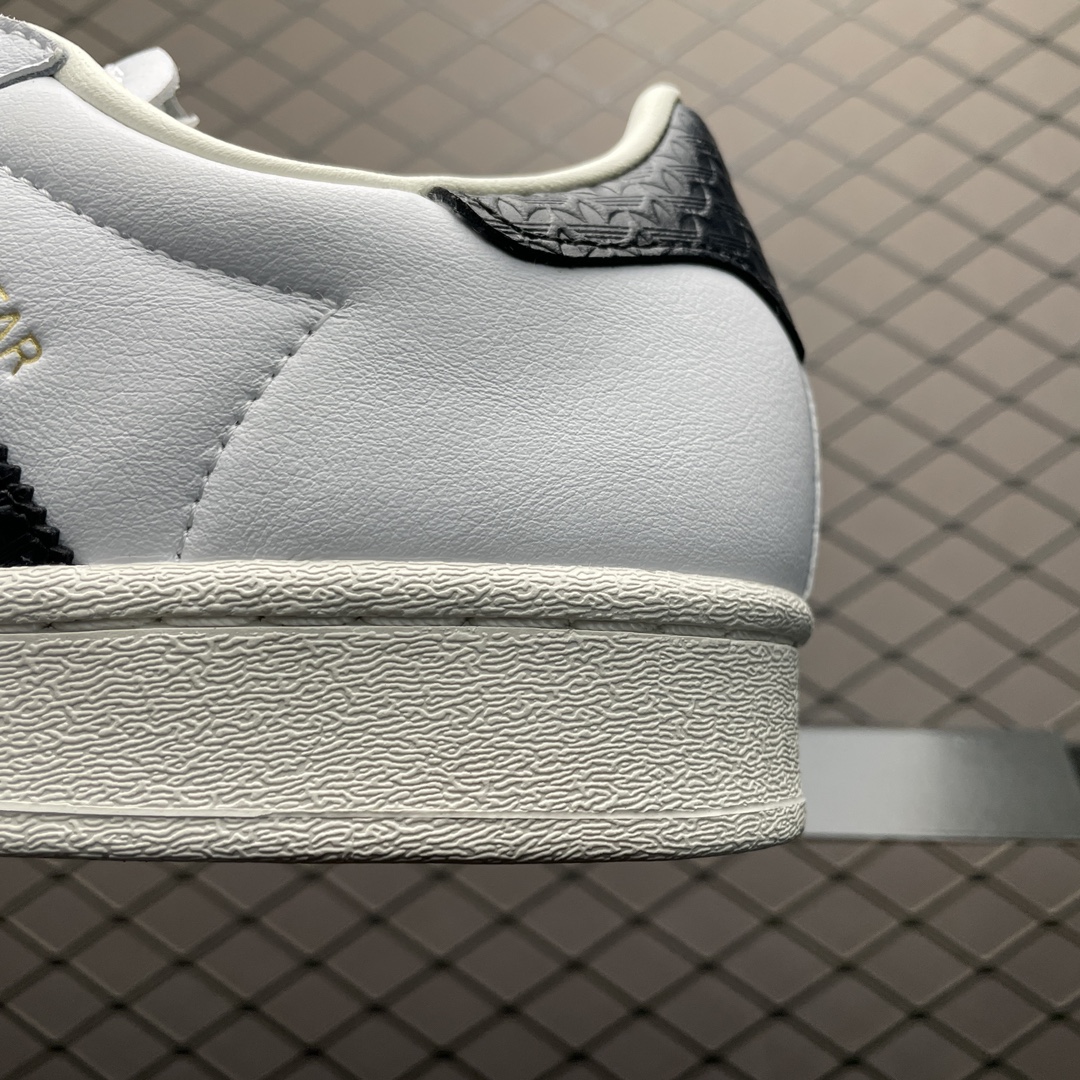 adidas Originals Superstar "Footwear White/Core Black/Gold Metallic"（IF3637）