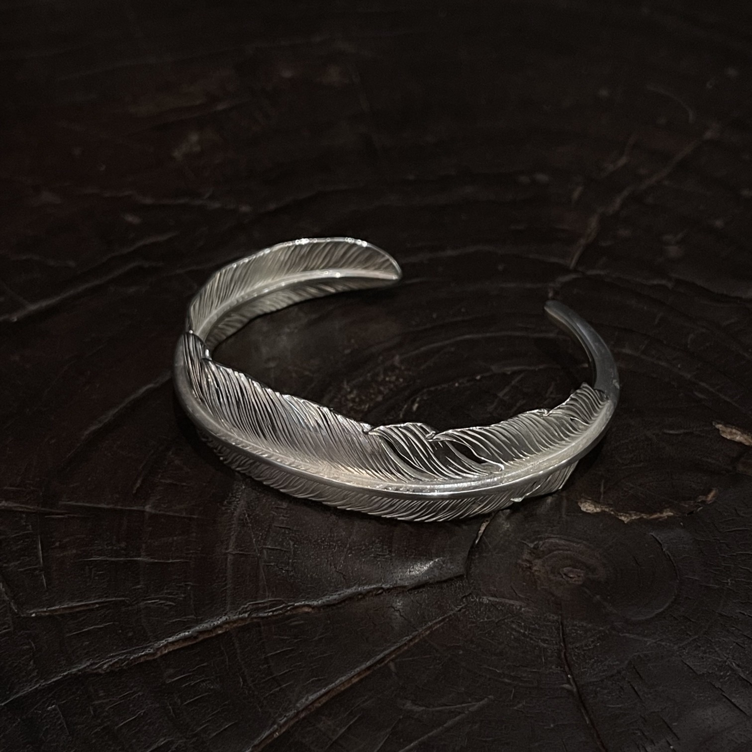 goro'sフェザーのブレスレット（GS-R-22）