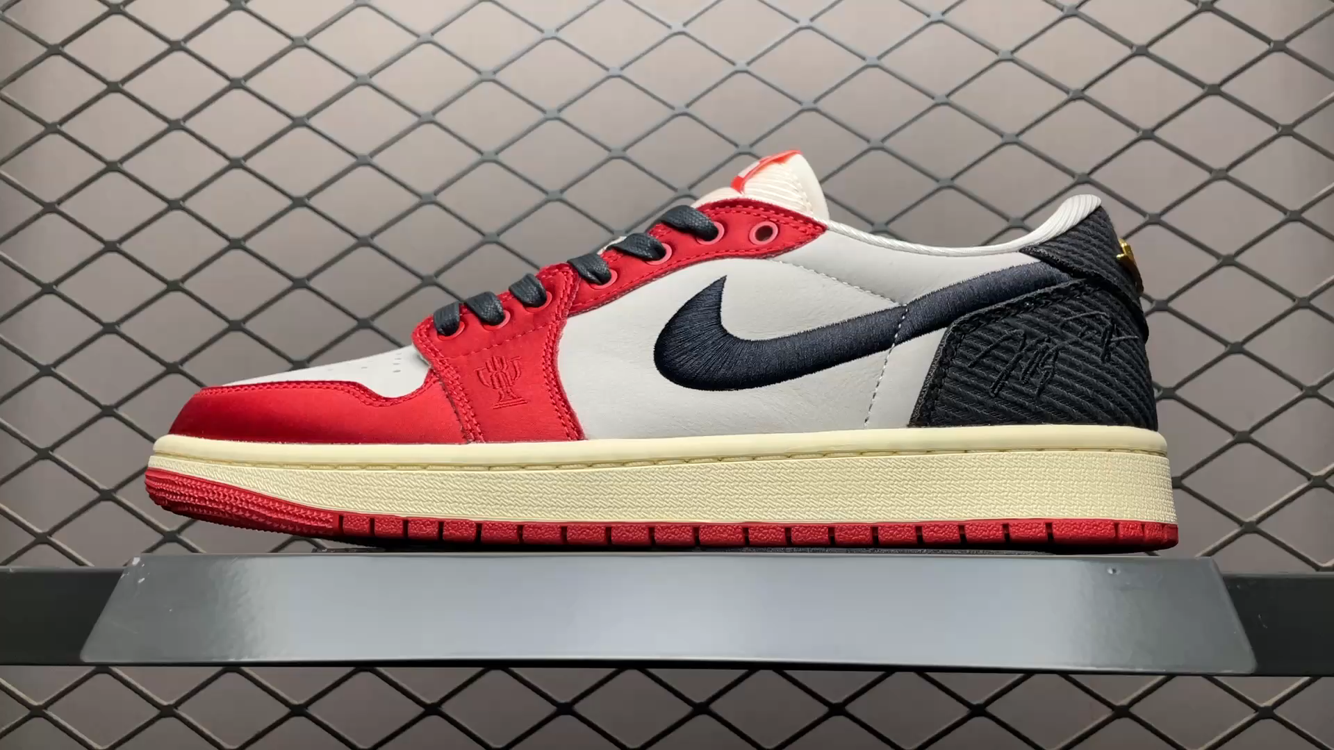 Trophy Room × Nike Air Jordan 1 Low OG Trophy Room × Nike Air Jordan 1 Low OG