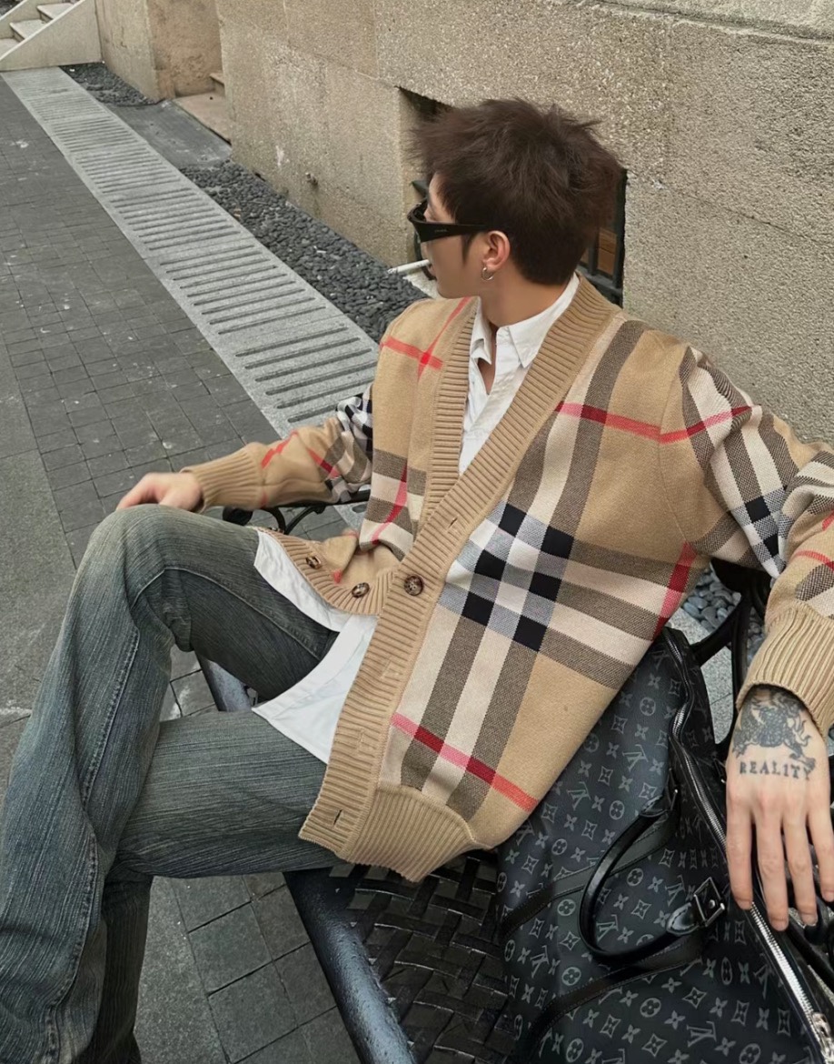 Burberry Check wool blend cardigan price（43PHII77）