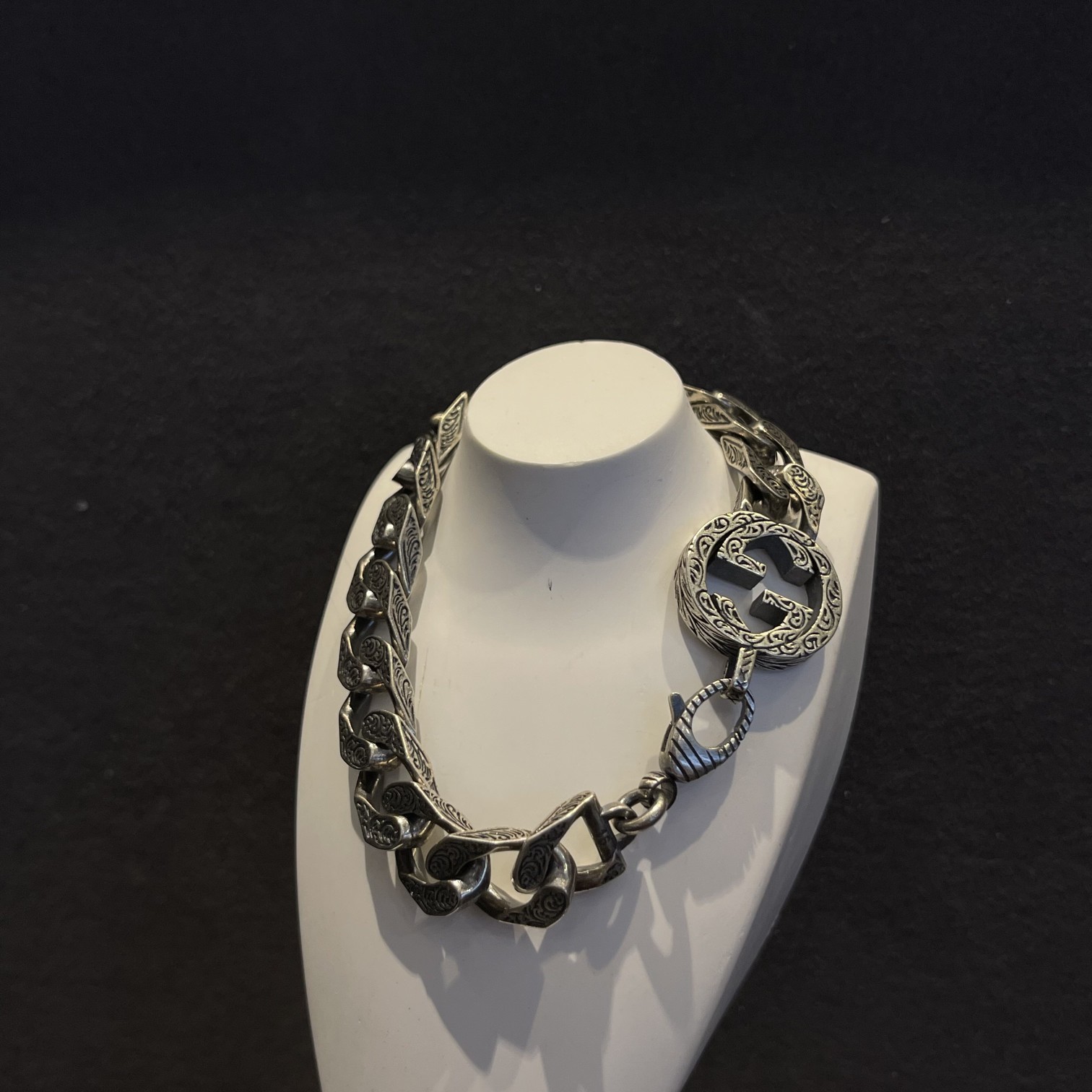 GUCCIインターロッキングG シルバー チェーンブレスレット（454285-J8400-0811）