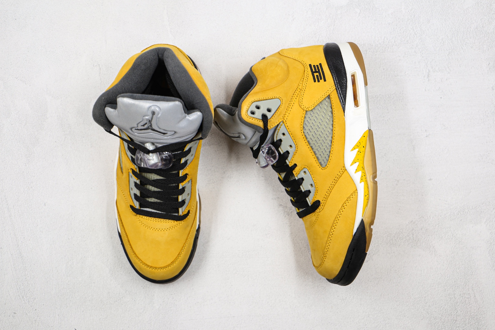 Jordan Air Jordan 5 Retro Tokyo T23 basketball shoes (454783-701)