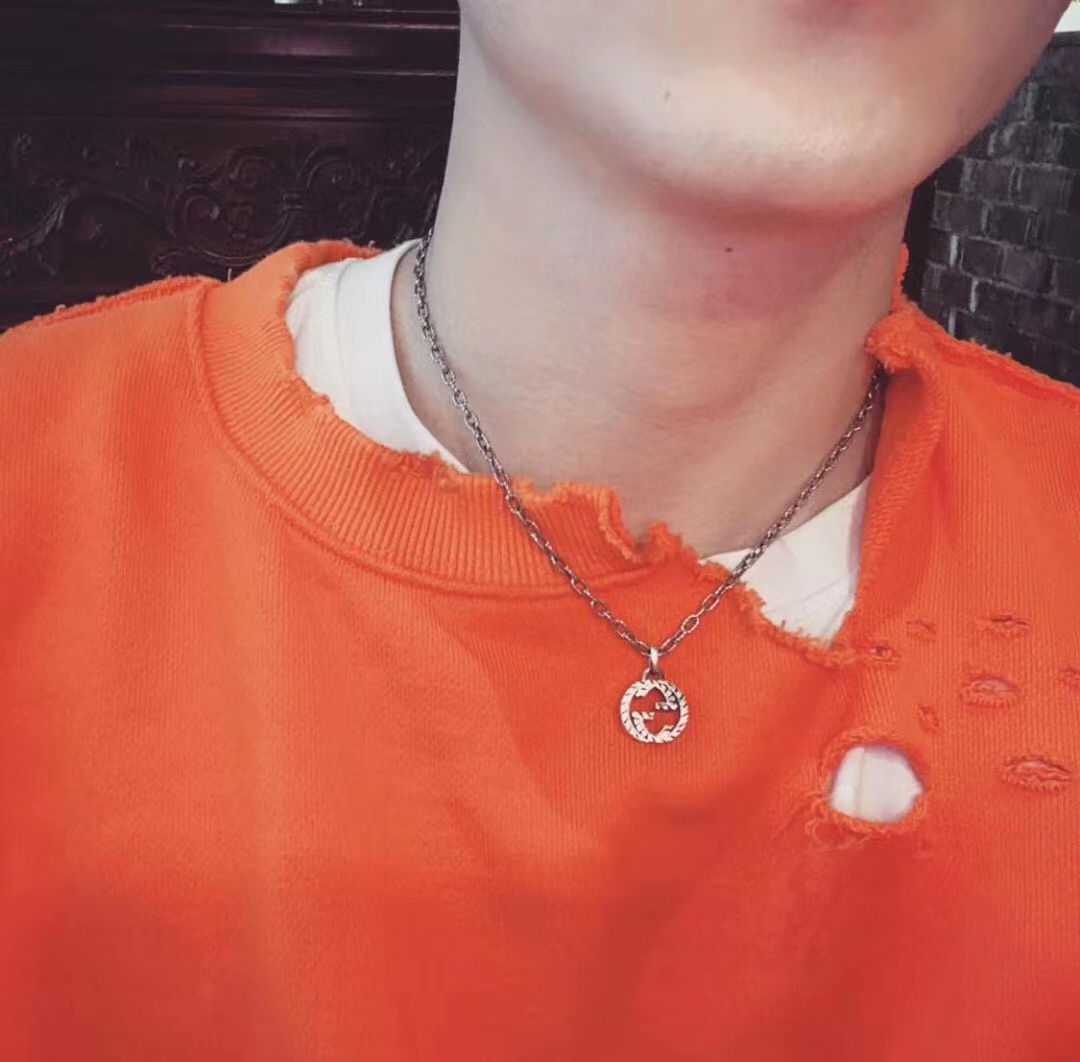 GUCCI グッチ  メンズ レディース インターロッキングG ペンダント（455307-J8400-0811）