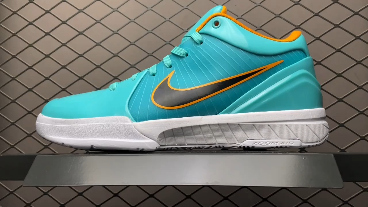 UNDEFEATED Nike Kobe 4 Protro Hyper Jade⚠️発送に2〜4週間かかります