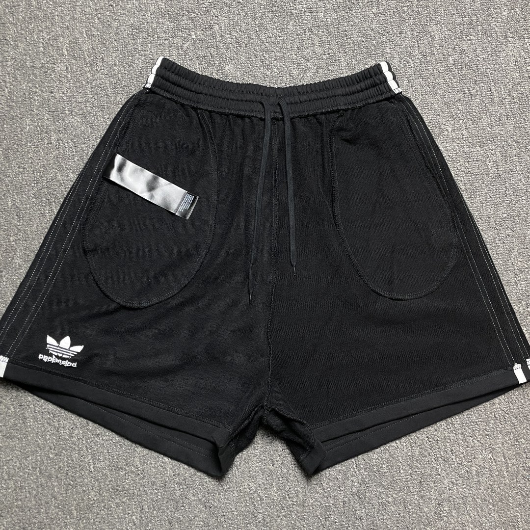 BALENCIAGA large shorts（723881TNVN28482）