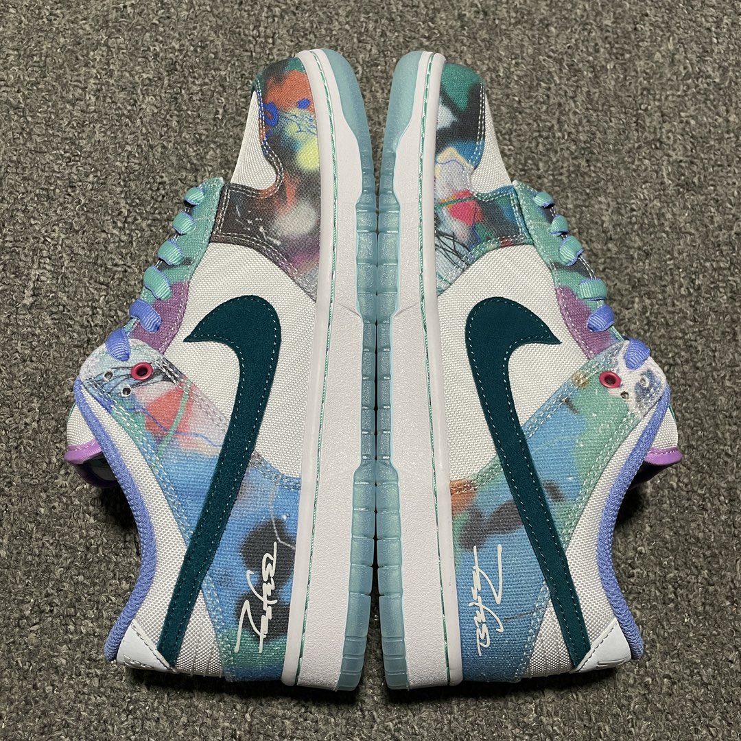 Futura × Nike SB Dunk Low "White and Geode Teal（HF6061-400）