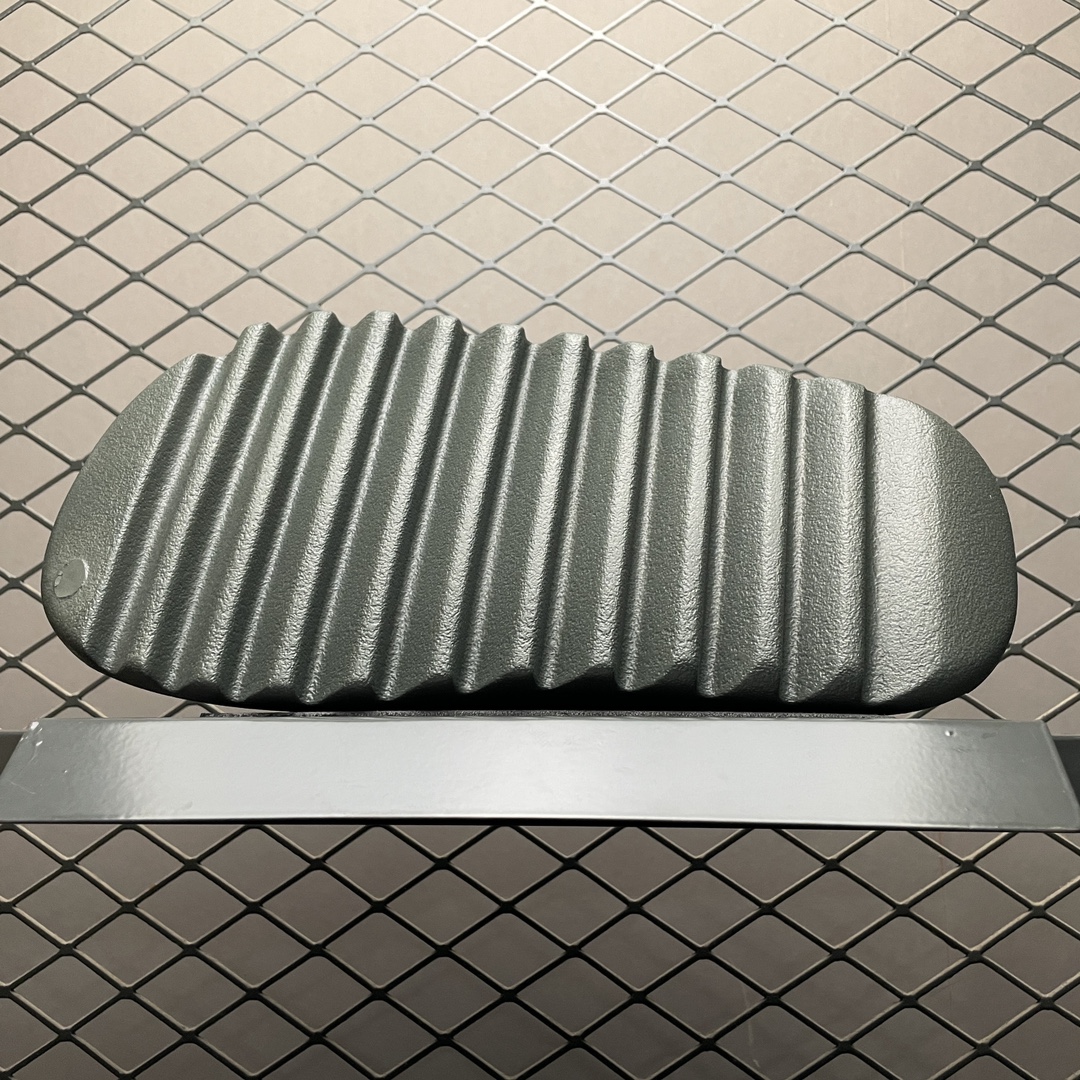 adidas YEEZY Slide "Granite"（ID4132）