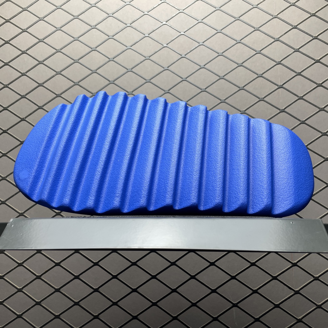 adidas YEEZY Slide "Azure"（ID4133）