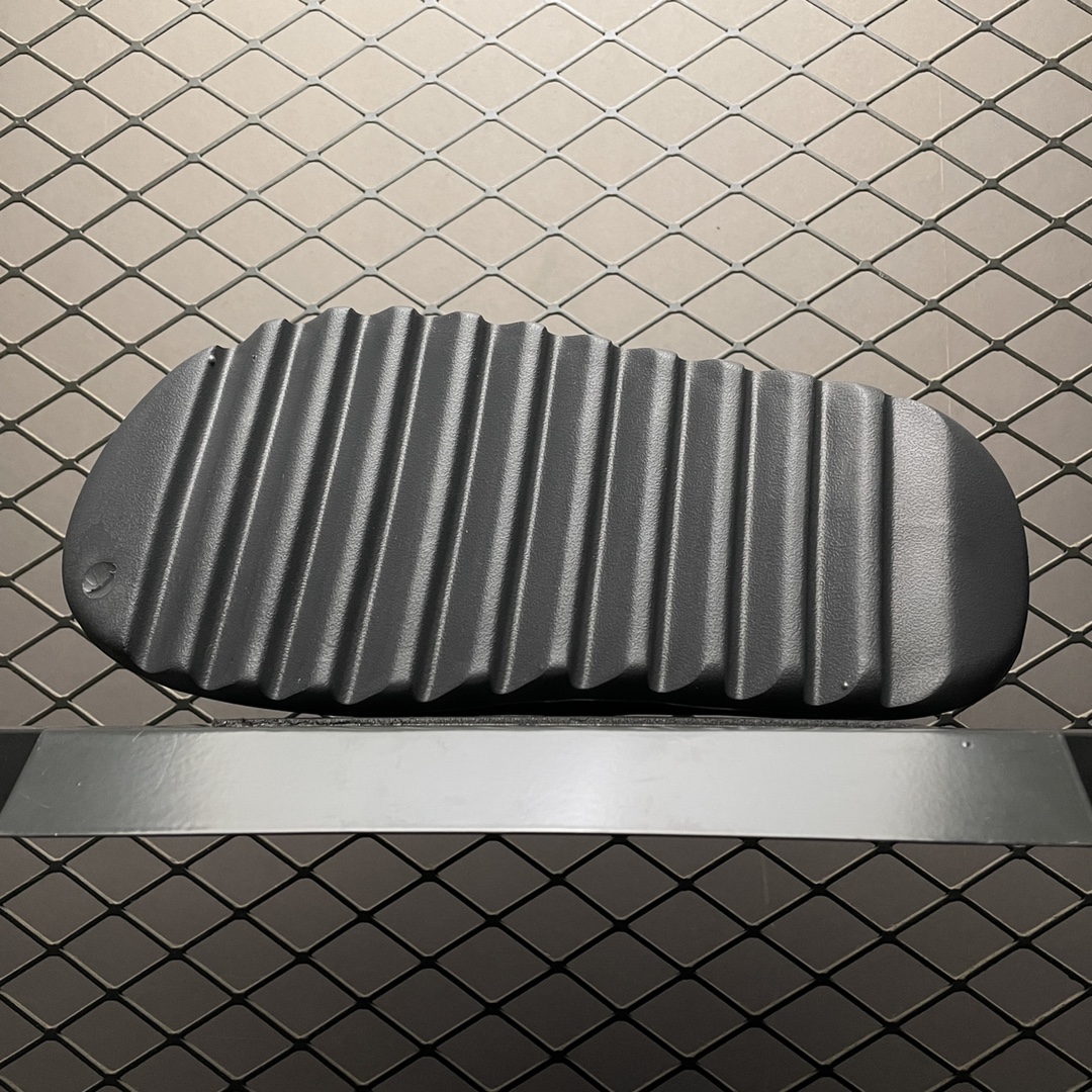 adidas YEEZY Slide "Onyx"（HQ6448）