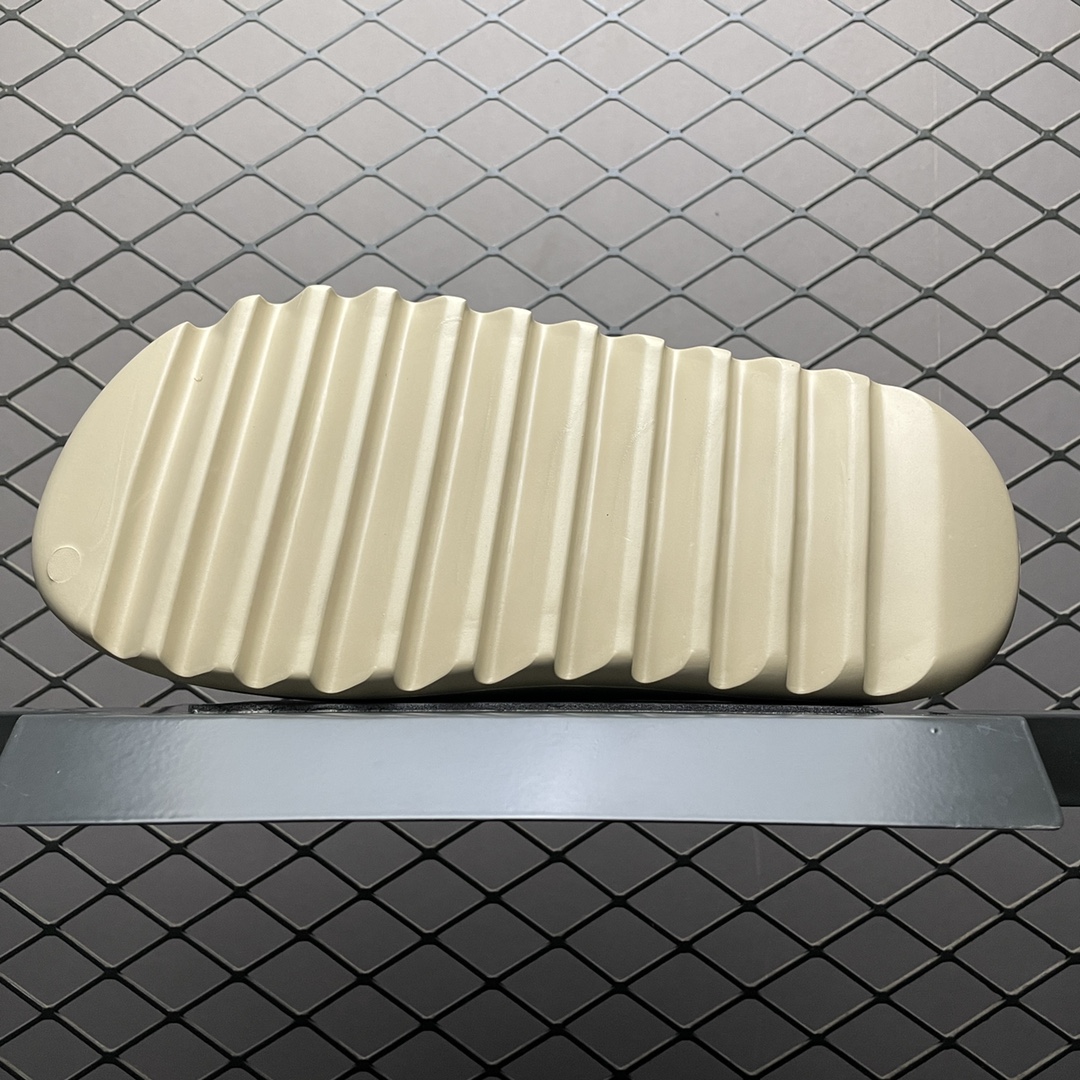 adidas YEEZY Slide "Pure" (GZ5554)