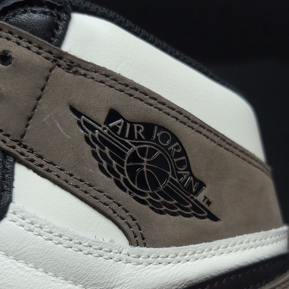 Nike Air Jordan 1 High OG "Sail/Dark Mocha/Black"  (555088-105)