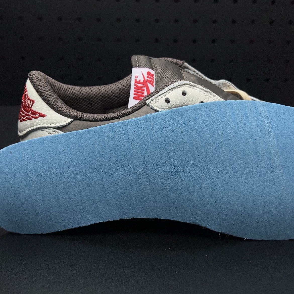 Travis Scott × Nike Air Jordan 1 Low OG SP "Reverse Mocha/Sail and Ridgerock"（DM7866-162）