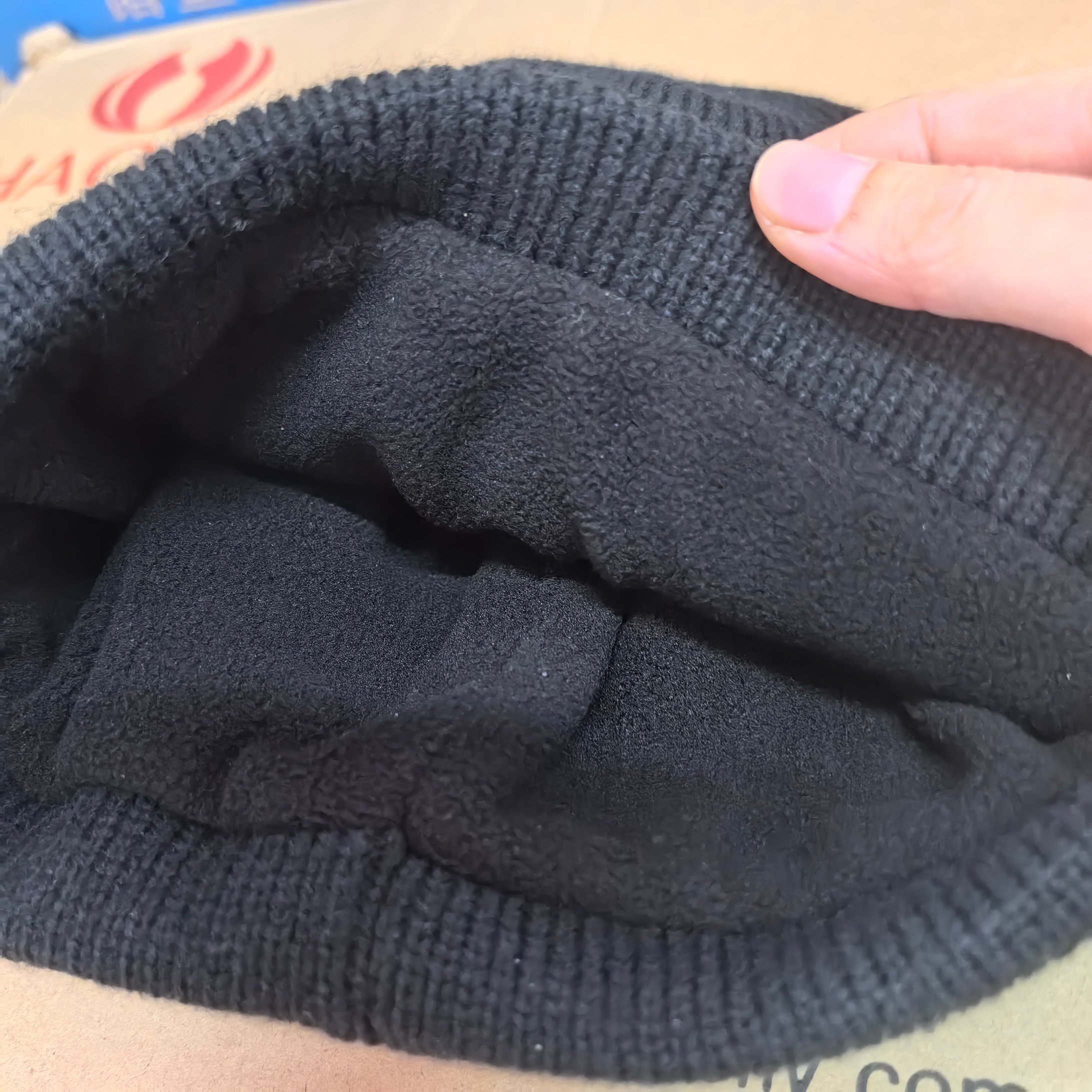 CANADA GOOSE Knitted Plush Beanie (Non-Wool)（57802508）