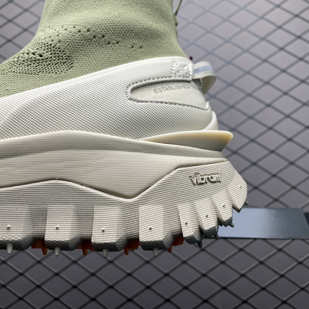 MONCLER TRAILGRIP KNIT high top sneakers（53OGTU75）