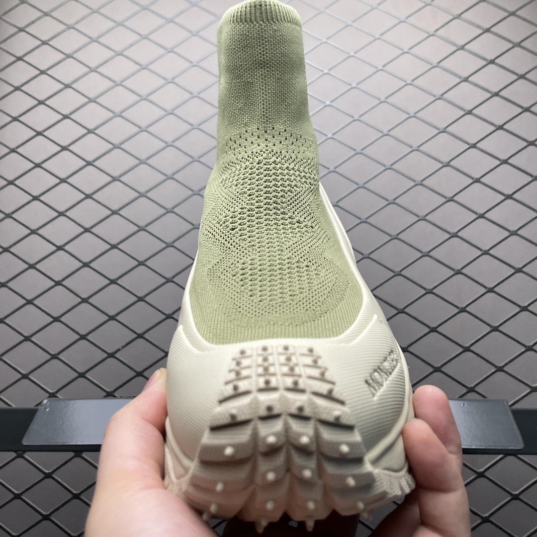 MONCLER TRAILGRIP KNIT high top sneakers（53OGTU75）