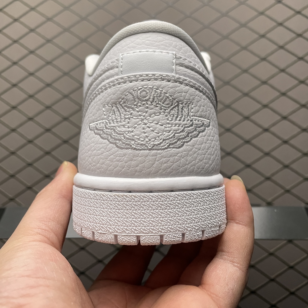 Nike Air Jordan 1 Low "Triple White" (553558-130)
