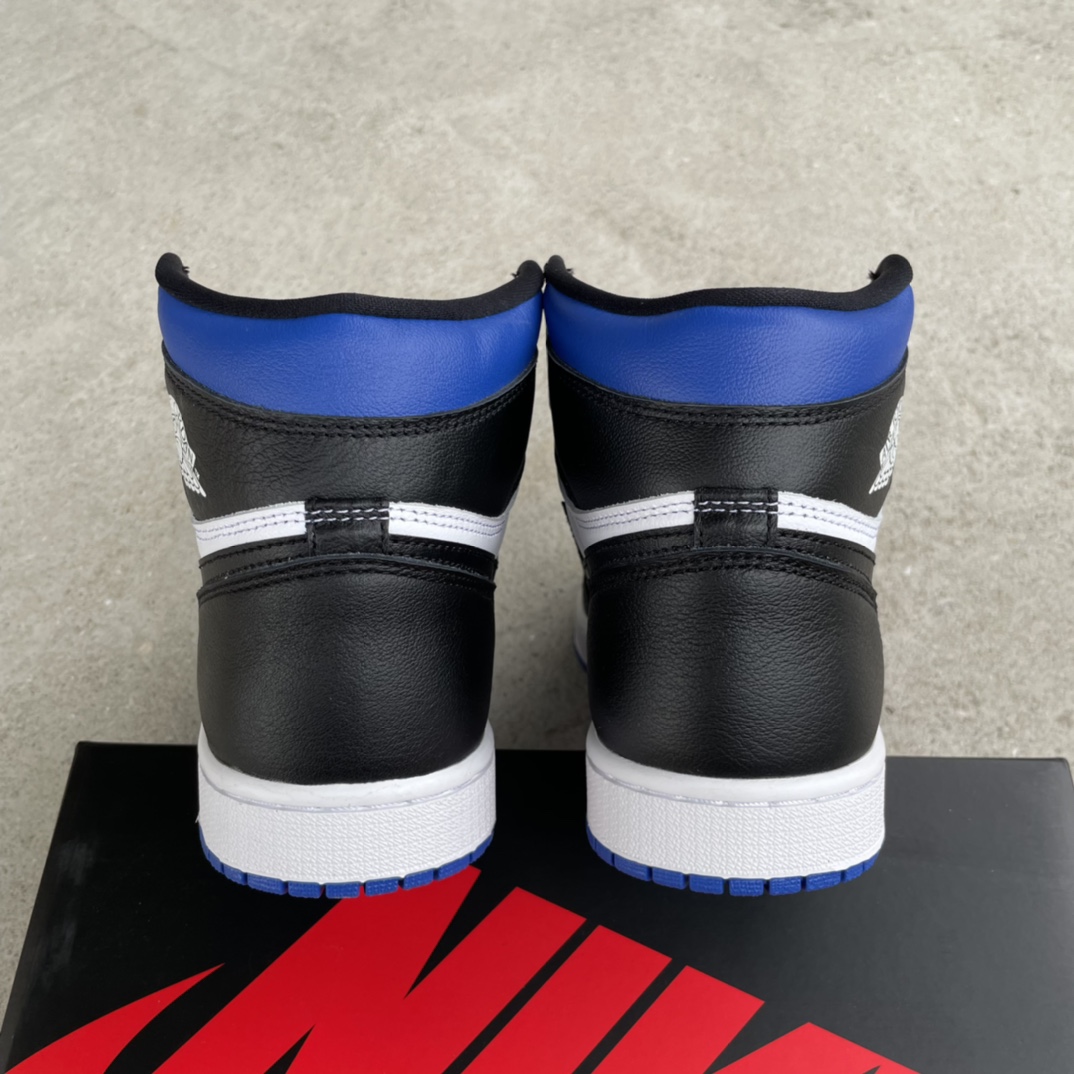Nike Air Jordan 1 Retro High OG "Royal Toe" (555088-041)