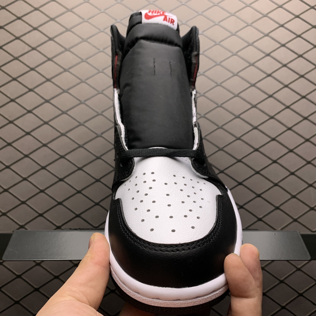Nike Air Jordan 1 Retro High "Black/White/Sail/Gym Red" (555088-061)