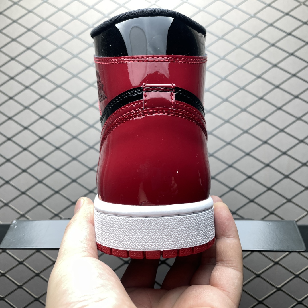 Nike Air Jordan 1 High OG "Patent Bred" (555088-063)
