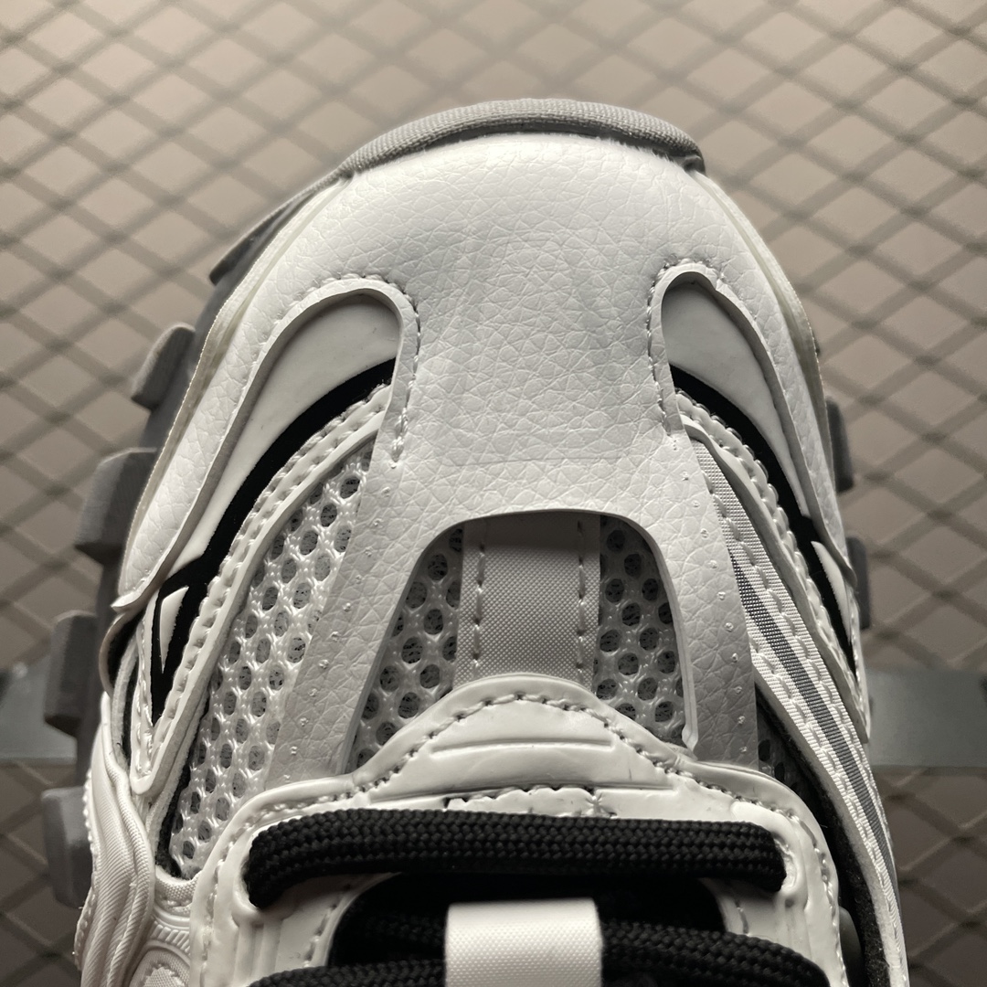 Balenciaga Track 2 Open Sneaker"black and white"（568614W2GN31090）