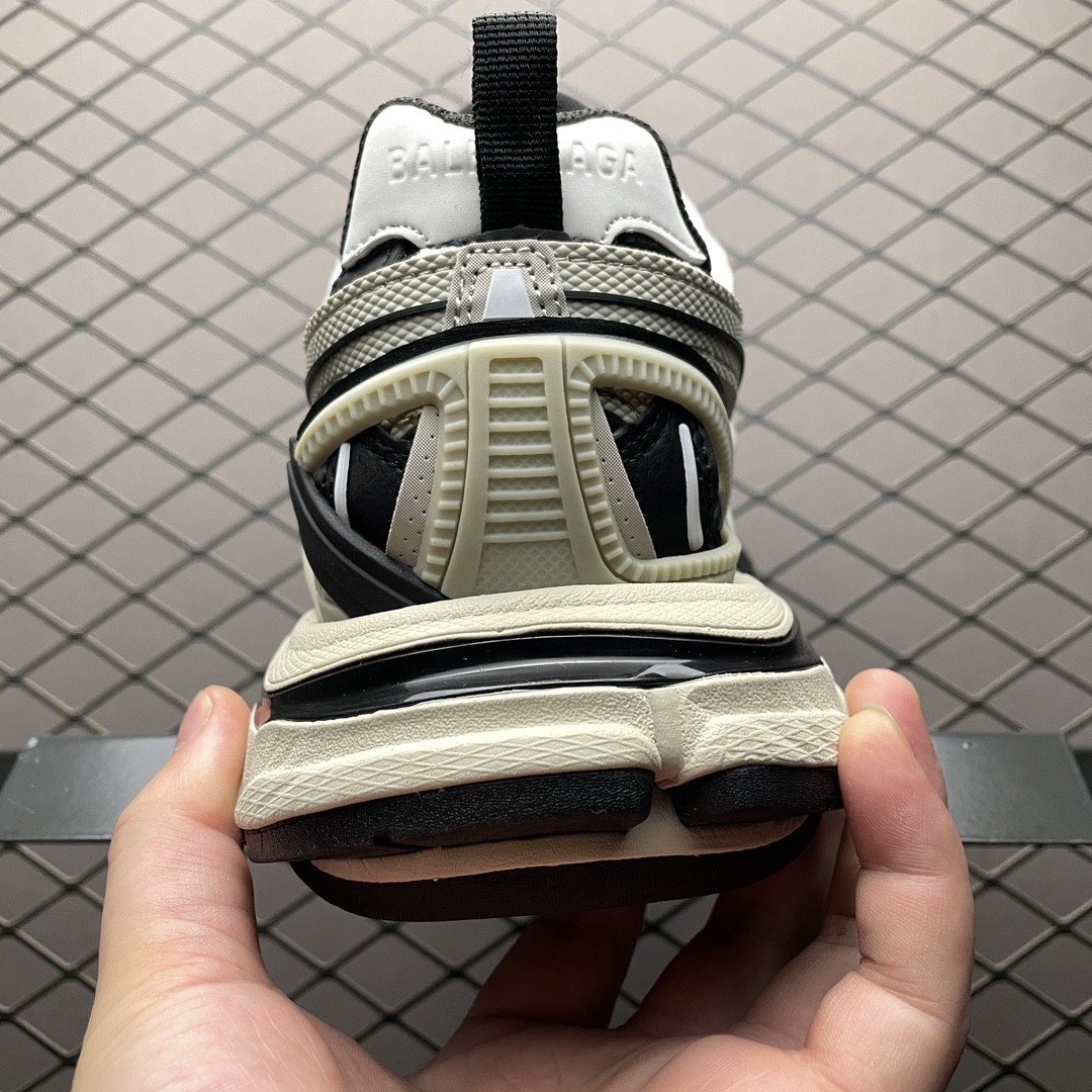  Balenciaga Track 2 Open Sneaker"black brown"（568614W2GN38071）