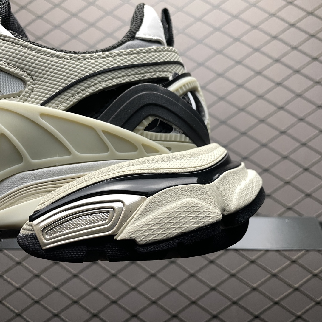  Balenciaga Track 2 Open Sneaker"black brown"（568614W2GN38071）