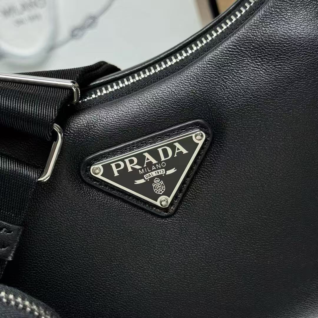 Prada Padded Nappa-Leather Re-Edition Shoulder Bag( 1BH204_2DYI_F0002_V_V9Z)