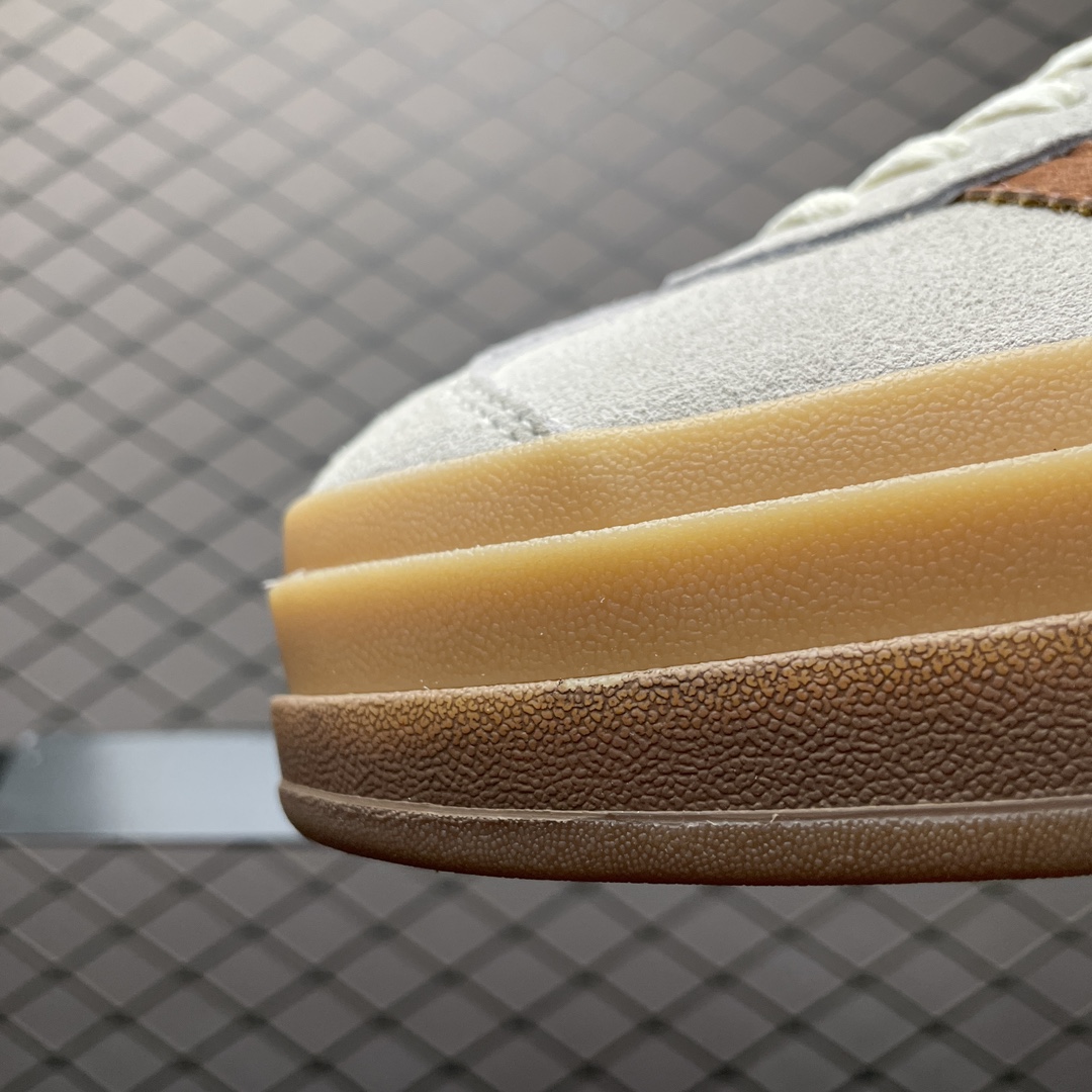 adidas Gazelle Bold Maple Leaf（IG3685）